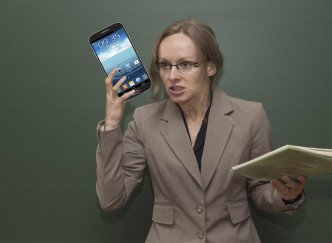 Telefoon afgepakt in de les, wat nu?