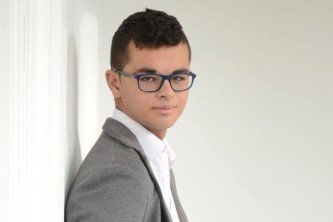 Samir (15) zit thuis: "Ik wil gewoon leren, maar het mag niet."