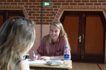 Video Geen brief maar een artikel in het vmbo-examen Nederlands
