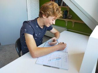 Van vulpen tot balpen: de evolutie van mijn handschrift