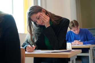 Dit zijn de makers van het examen Nederlands: 'Beginnen drie jaar van tevoren'