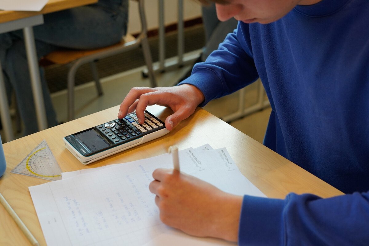Te weinig informatie bij vragen in het havo B wiskundeexamen