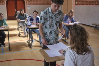 Dit zijn de (gekste) examenregels wereldwijd