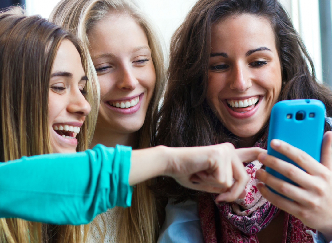 flirten verlegen Als laatste wil je altijd met hem flirten kijk net eens iets te lang naar hem en draai je wat verlegen weg er is niks zo aantrekkelijk voor hem. flirten verlegen Als laatste wil je altijd met hem flirten kijk net eens iets te lang naar hem en draai je wat verlegen weg er is niks zo aantrekkelijk voor hem.